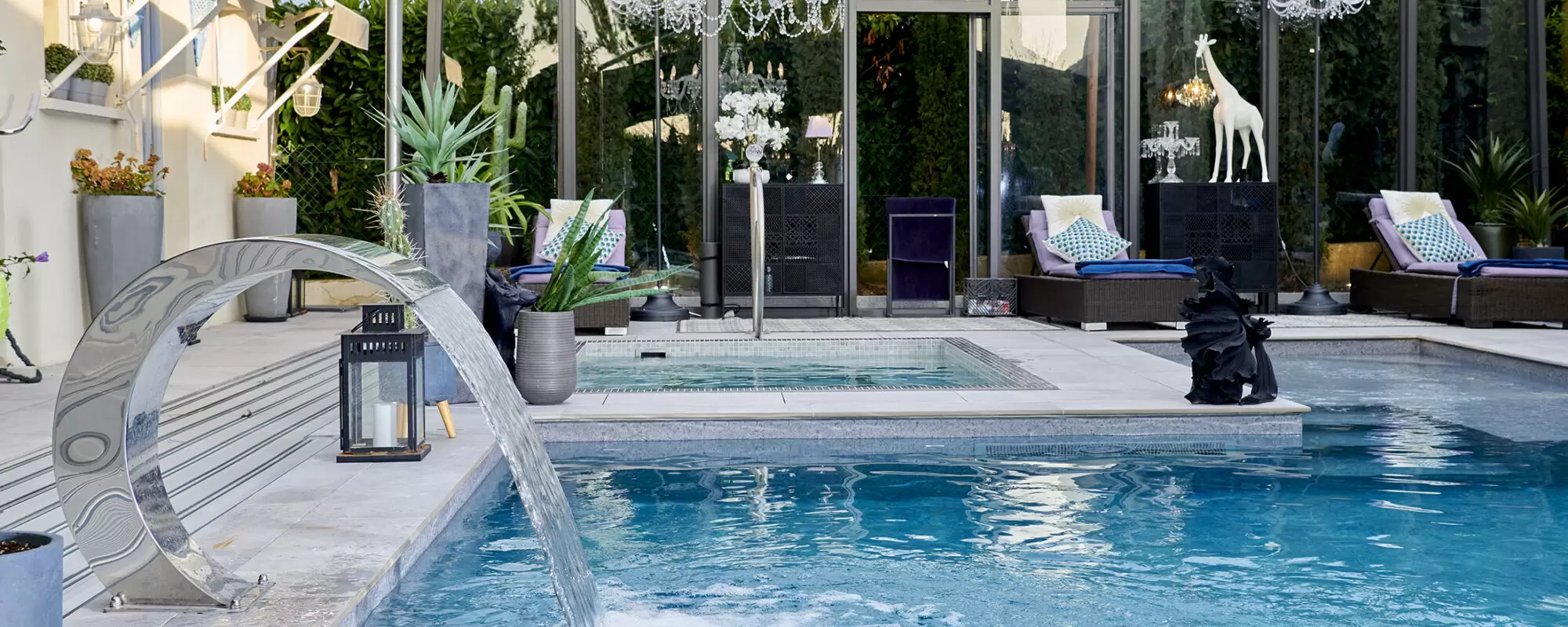 Aqua Parfait -Aqua Parfait piscine avec cascade interieure exterieure piscine weekend 2000x800 1